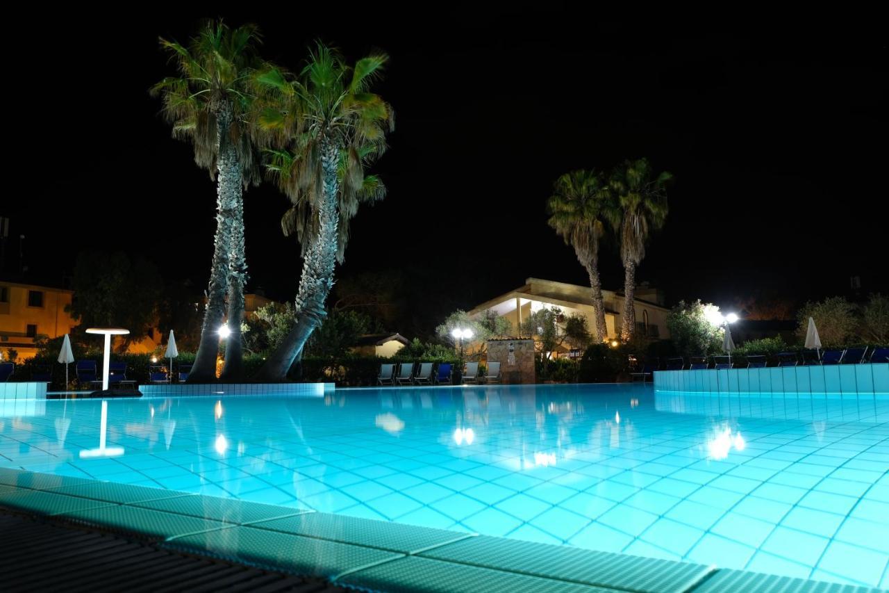 Horse Country Resort Congress & Spa - Hotel Ribot Arborea Exteriör bild