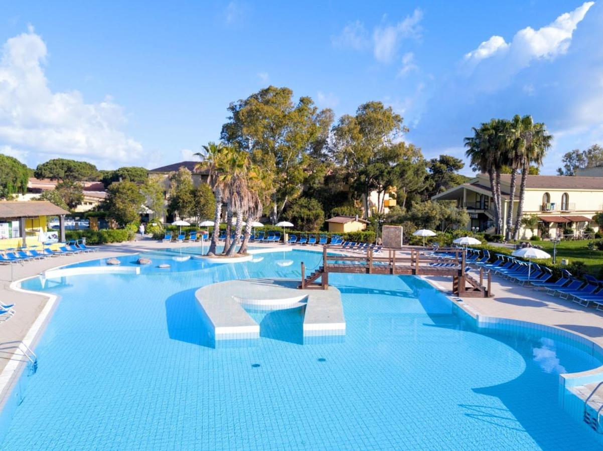 Horse Country Resort Congress & Spa - Hotel Ribot Arborea Exteriör bild