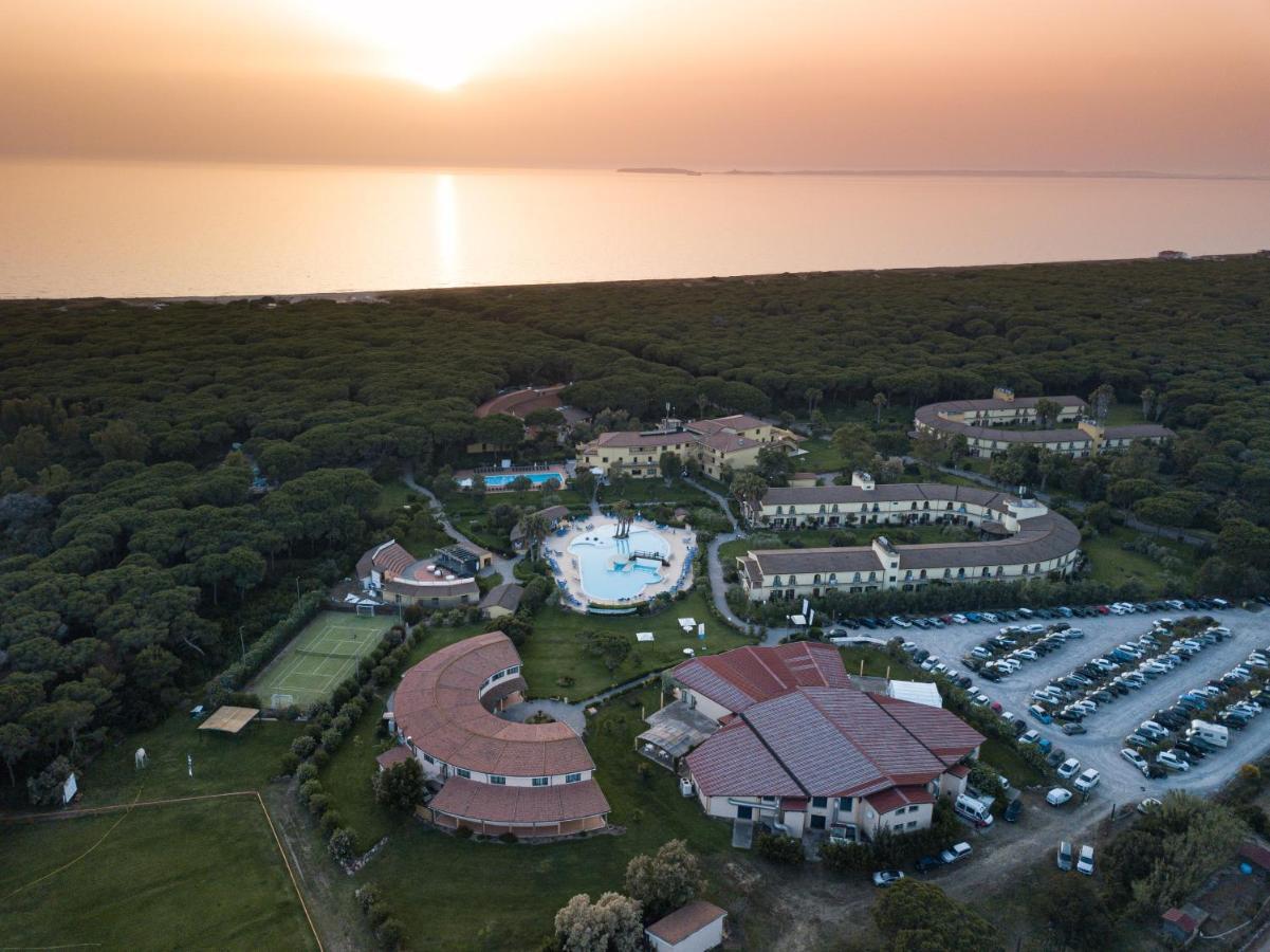 Horse Country Resort Congress & Spa - Hotel Ribot Arborea Exteriör bild