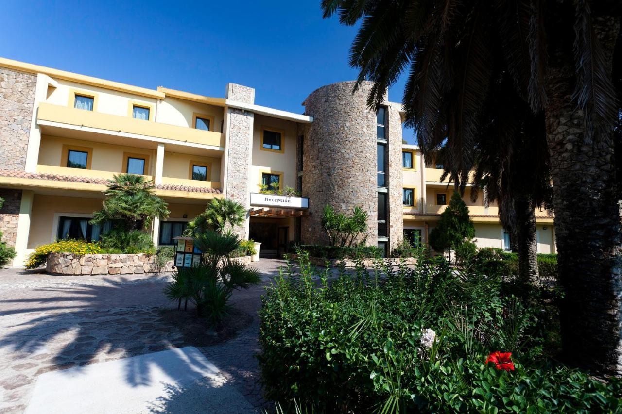 Horse Country Resort Congress & Spa - Hotel Ribot Arborea Exteriör bild